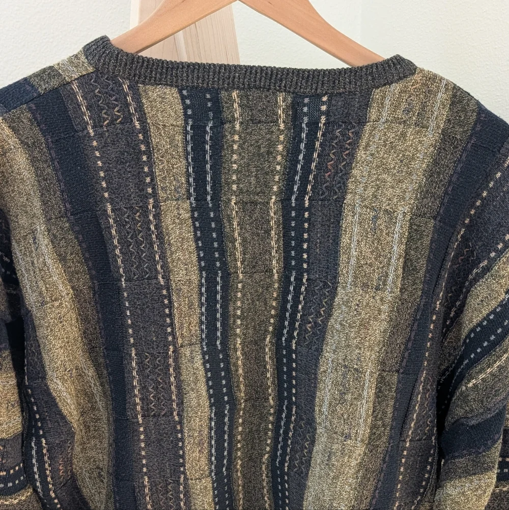 ✨SOLD✨Vintage Coogi Style Textured Earthy Neutral Crewneck Sweater In Navy - Picture 9 of 11